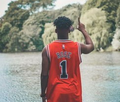 字母哥迎来十五赛季高光表现，C9球迷沸腾！-爱游戏在线登录